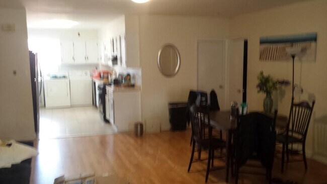 Building Photo - 263 6th St