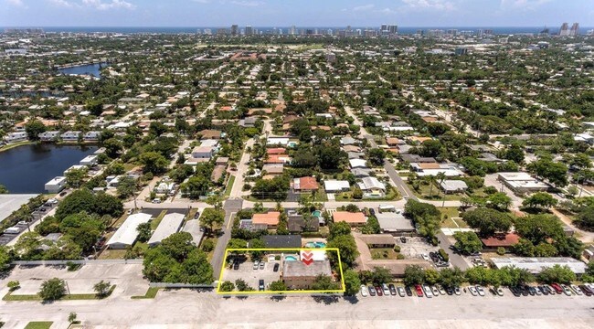 Foto del edificio - 1274 NE 40th St