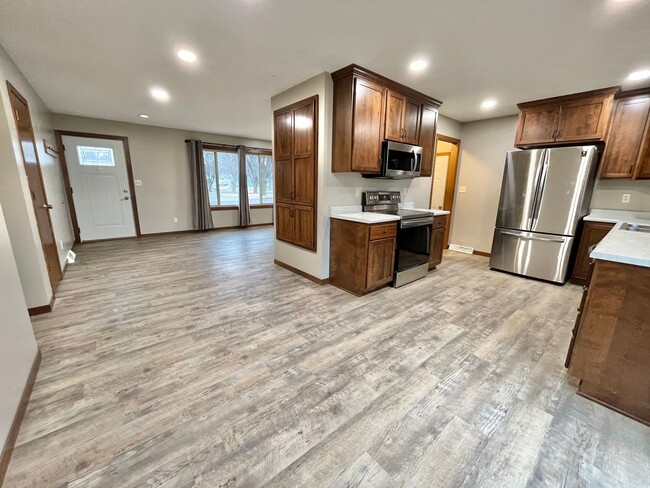 Building Photo - Updated 4 Bed/2 Bath East Side Ranch Home for Rent!!