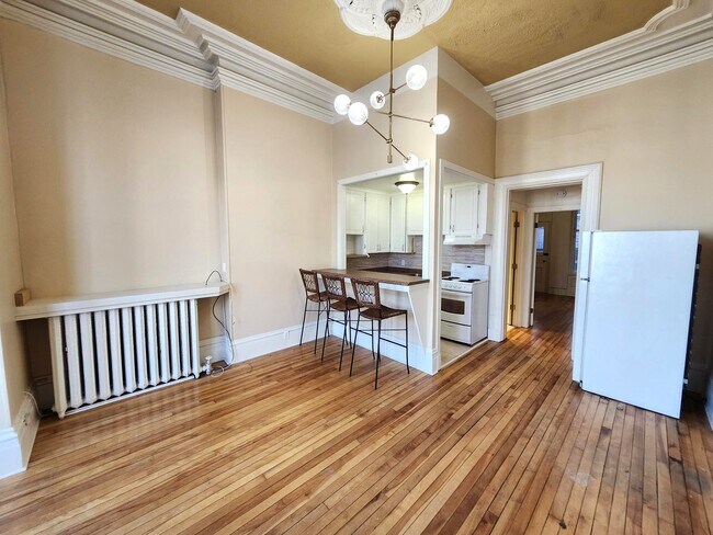 Photo du bâtiment - 196 King St E