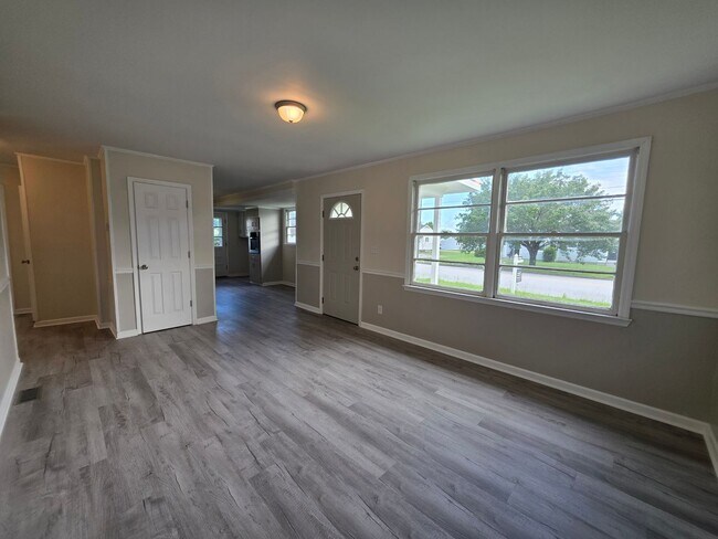 Building Photo - 2266 Onslow Dr