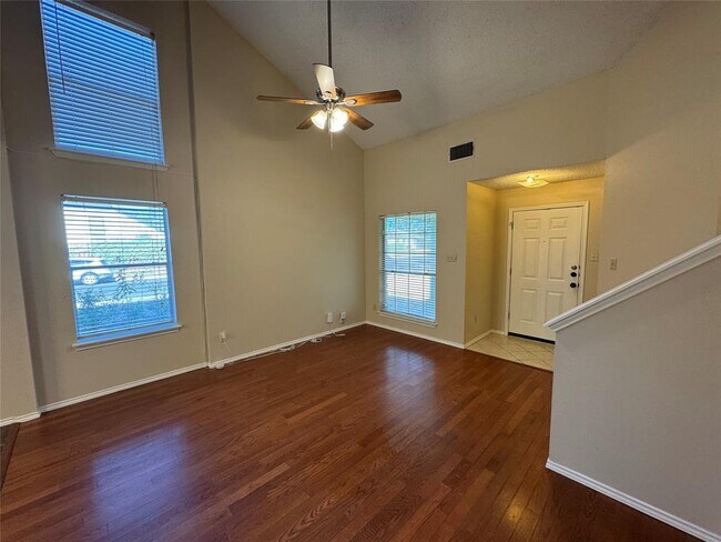 Foto del edificio - 713 Patchway Ln