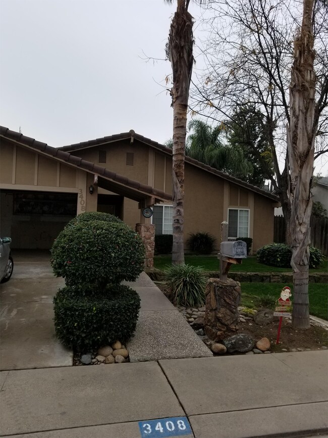 Foto del edificio - 3408 Moonview Dr