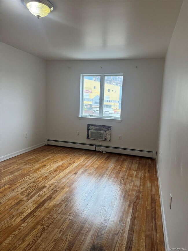 Foto del edificio - 65-95-95 Terrace Ct