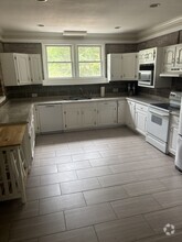 Building Photo - 514 Weed Dr