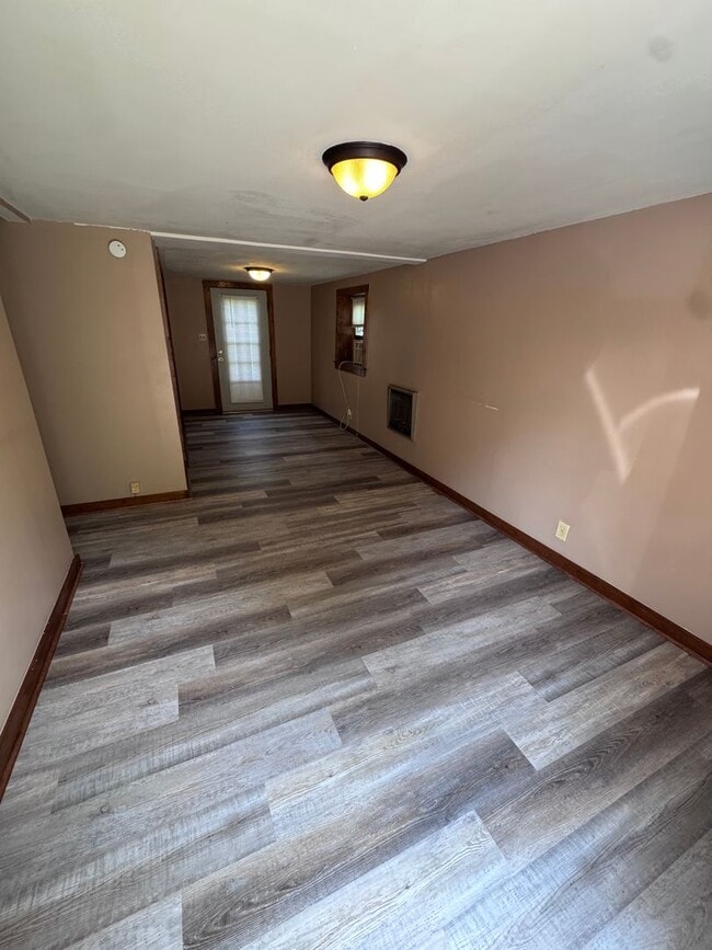 Building Photo - Legrande- 2116
