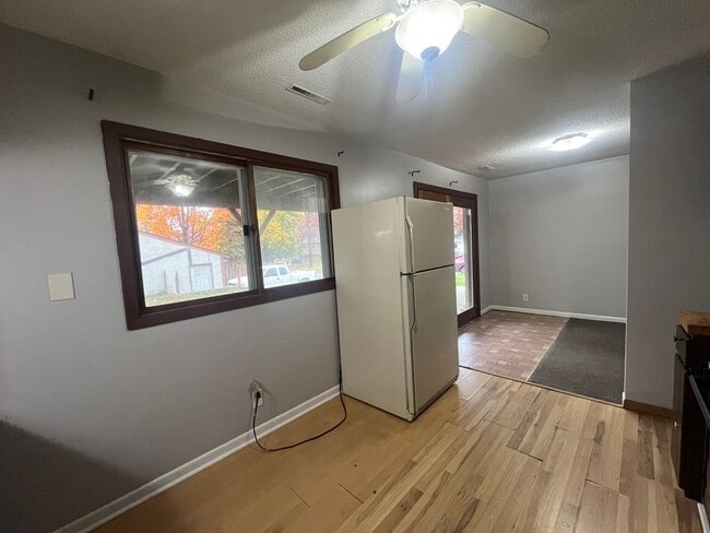 Foto del edificio - 6248-6250 45th St N