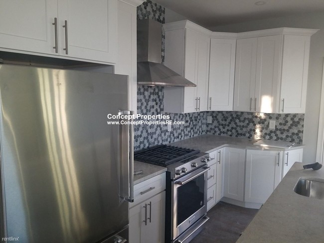 Building Photo - 2 br, 2 bath  - 115 Gladstone St # Sf