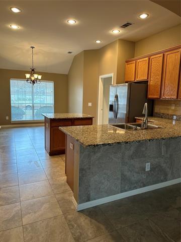 Building Photo - 9412 Grandview Dr
