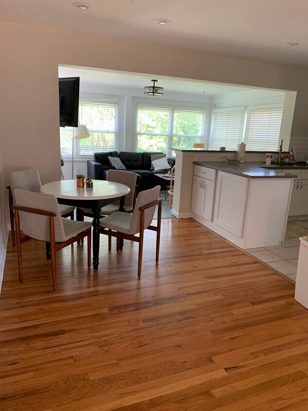 Foto principal - 2884 Pineridge Ave
