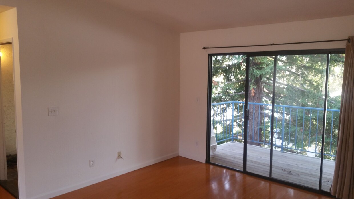 Foto principal - Fremont- Newly Upgraded, 2 Bed 2 Bath Cond...