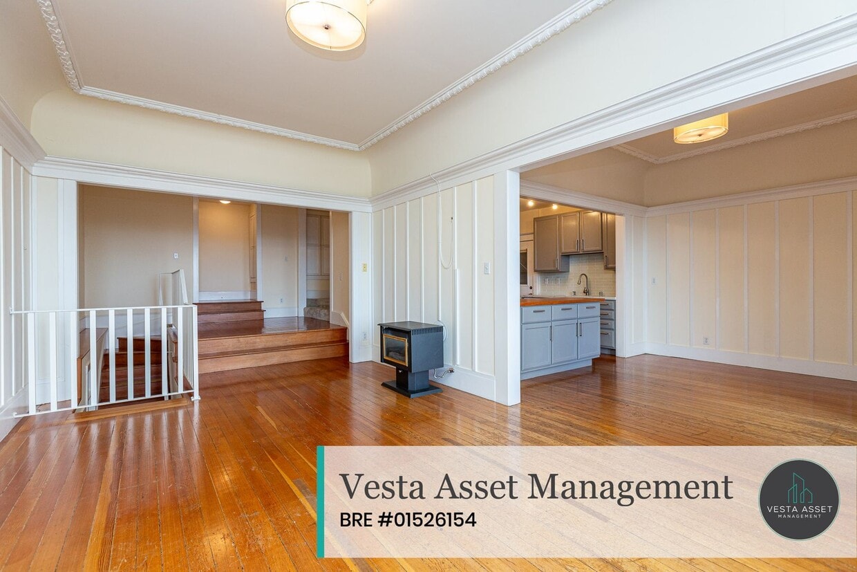 Primary Photo - 301-303 Corbett Avenue