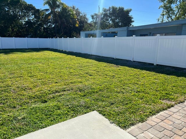 Foto del edificio - 156 NW 15th Ct