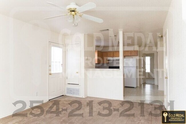 Building Photo - 4408 Jeff Scott Unit A Killeen 76549