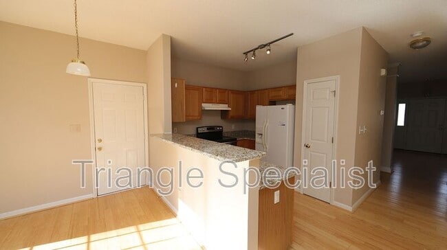 Building Photo - 5305 Pitch Pine Ct