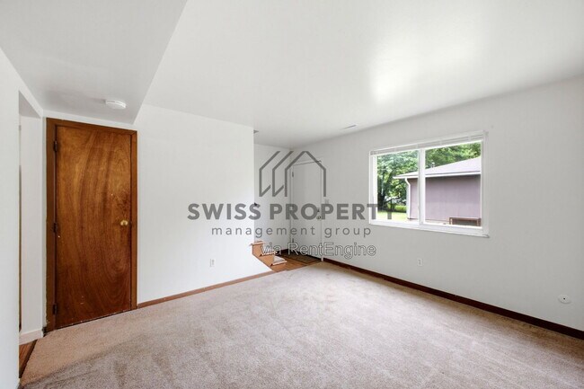Foto del edificio - 1573 Briarwood Ave