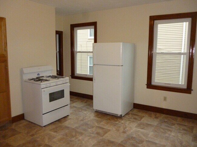 Building Photo - 1 Draper St