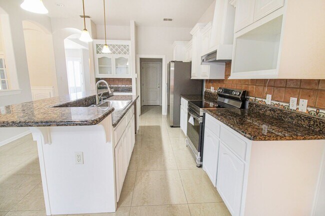 Foto del edificio - 2801 Summer Breeze Ave