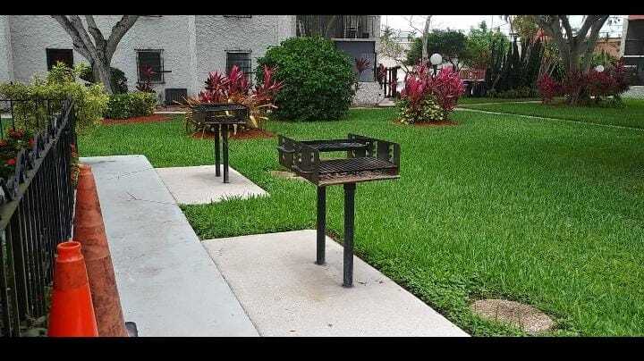 Foto principal - 8701 SW 141st St