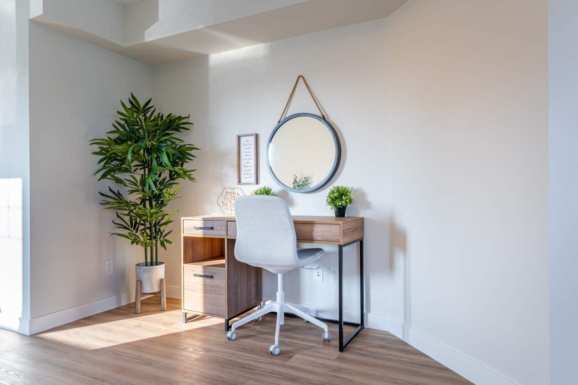 Primary Photo - Maple Crest