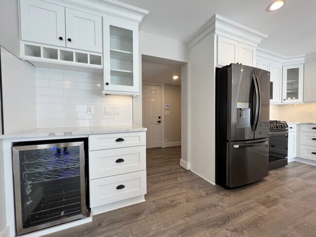 Foto del edificio - 10975 Main St