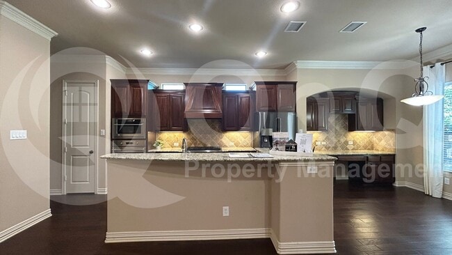 Building Photo - 4513 Cherokee Dr