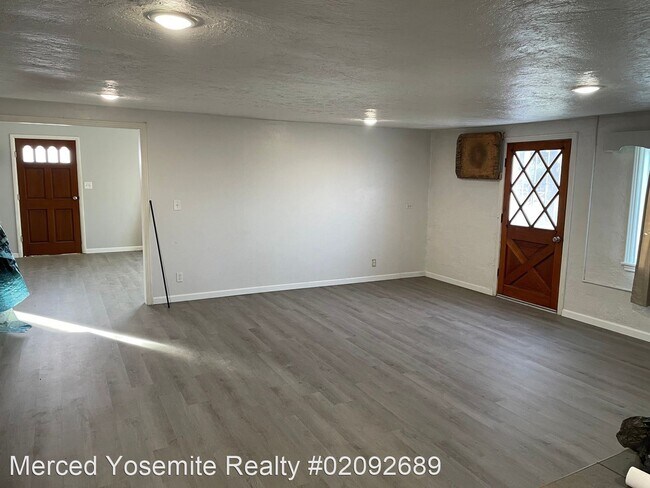 Foto del edificio - 3 br, 1 bath House - 7951 Palm Ave