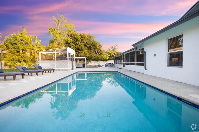 Building Photo - 183 Sunflower Cir