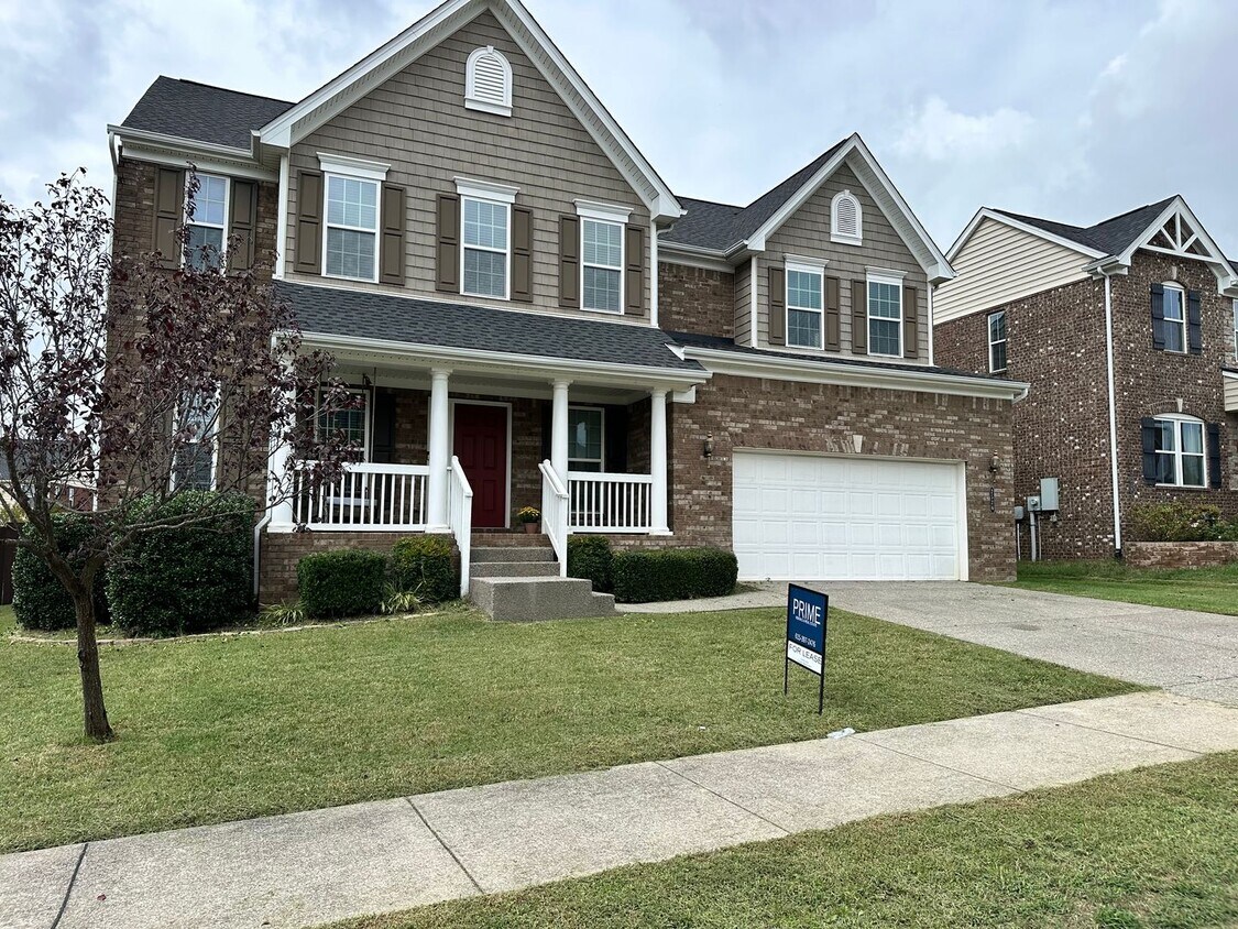 Primary Photo - Nolensville Home in Silver Stream Neighbor...