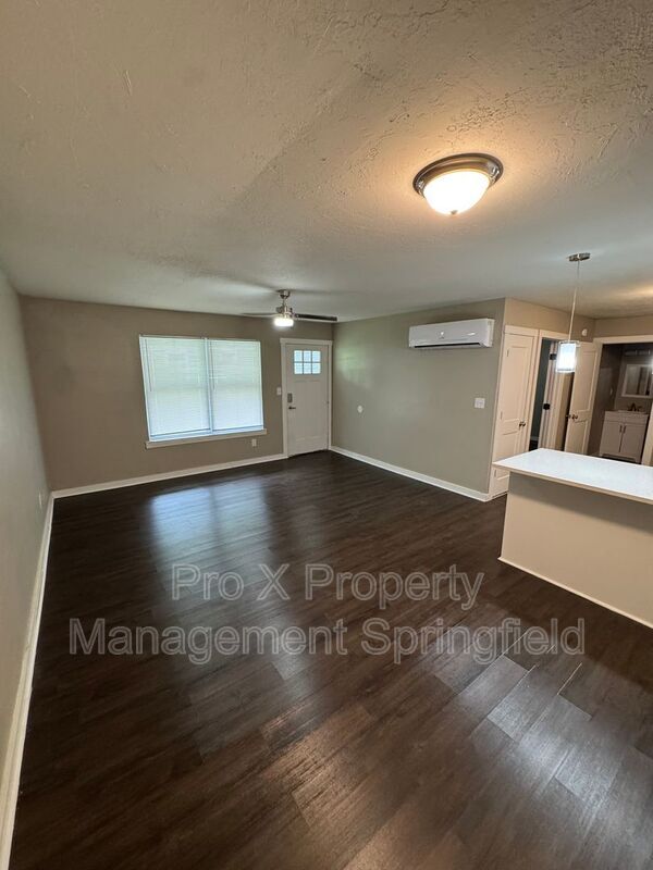 Building Photo - 1617 N Jefferson Ave