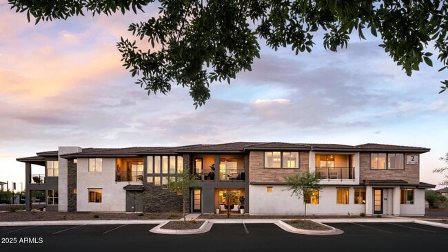 Building Photo - 2121 W Sonoran Desert Dr