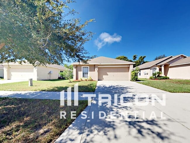 Building Photo - 921 Brenton Leaf Dr