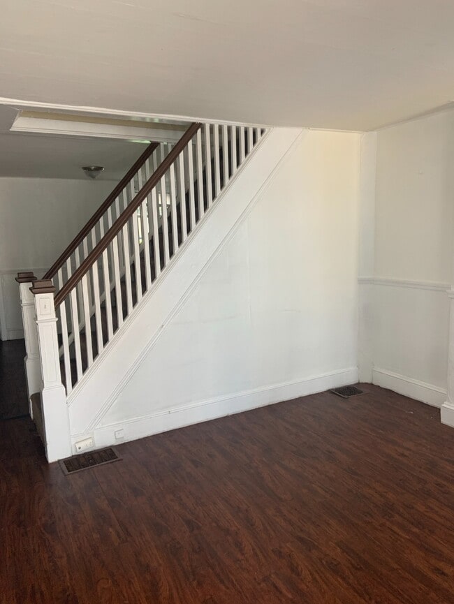 Photo - 1422 Emerick St House