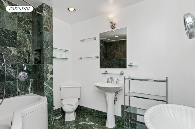 Foto del edificio - 208 E 78th St