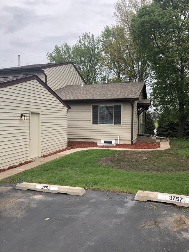 Building Photo - 3753 Cedarwood Ct