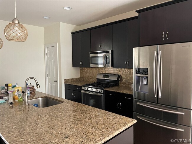 Building Photo - 5423 Hickory Ann Dr