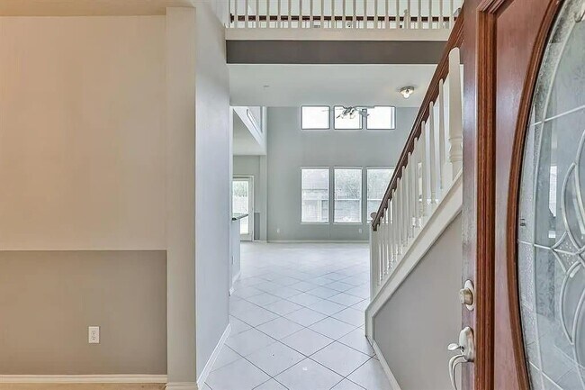 Building Photo - 13002 Misty Bay Ln
