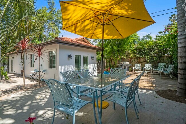 Foto del edificio - 4230 Van Nuys Blvd