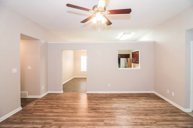Building Photo - 5397 Kayla Dr