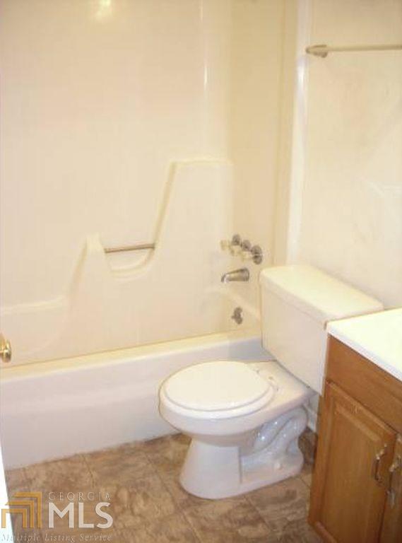 736 Happy Hollow Rd, Dahlonega, GA 30533 Room for Rent in Dahlonega