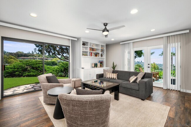 Foto del edificio - 7201 Country Club Dr