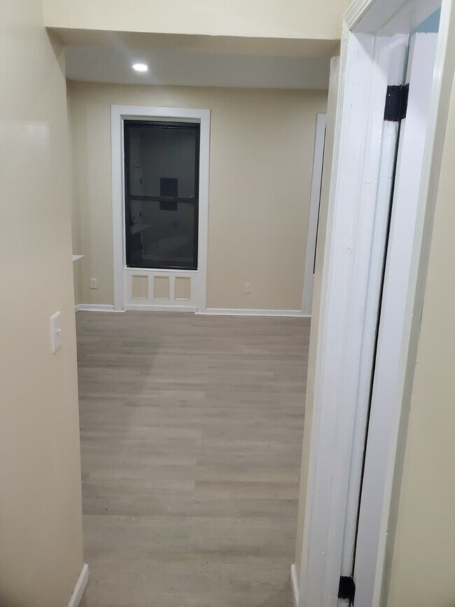 Dormitorio - 170 Washington Ave