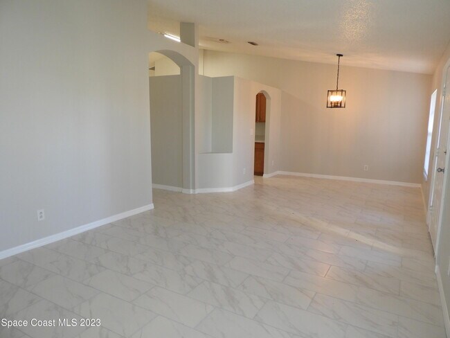 Foto del edificio - 740 Montrose St SE