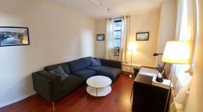 Foto del edificio - 1324 Locust St