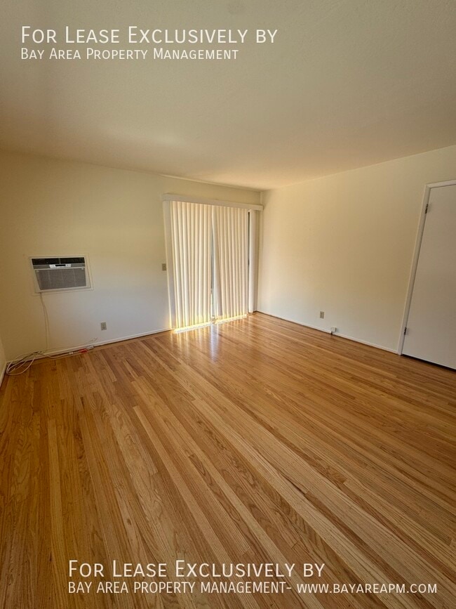 Building Photo - 338 Orchard Ave