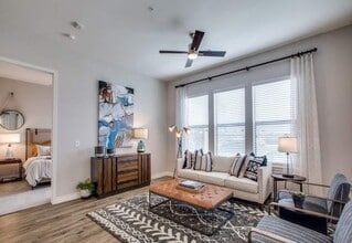 Building Photo - 21603 Spring Plaza Dr