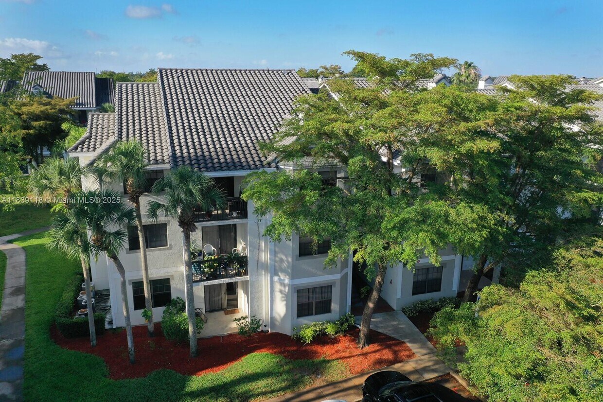 Foto principal - 11241 W Atlantic Blvd