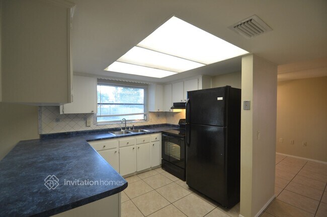 Foto del edificio - 1408 Oleander Dr