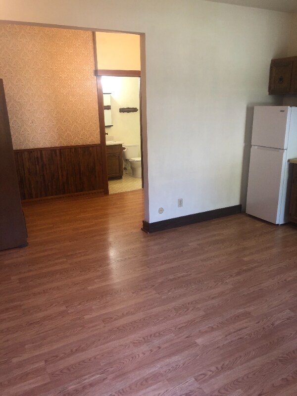Building Photo - 743 Buchon St