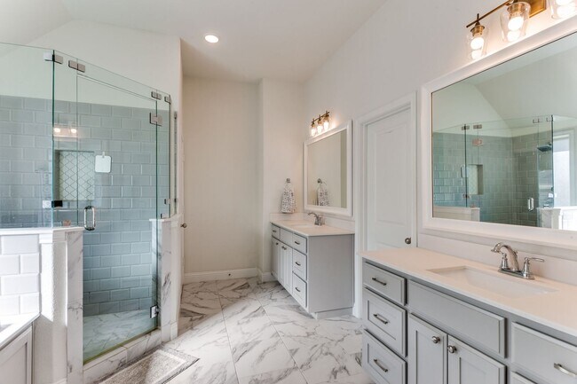 Building Photo - COMING SOON | Luxury Modern Farmhouse | 4 Bed / 3.5 Bath | Aledo ISD | Pet Friendly
